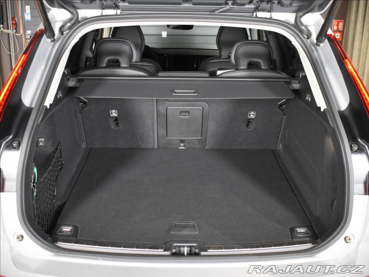 Volvo XC60 2,0 B4 XC60 Ultimate Dar 2024