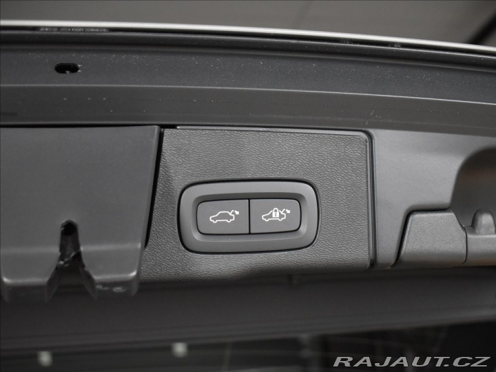 Volvo XC60 2,0 B4 XC60 Ultimate Dar 2024
