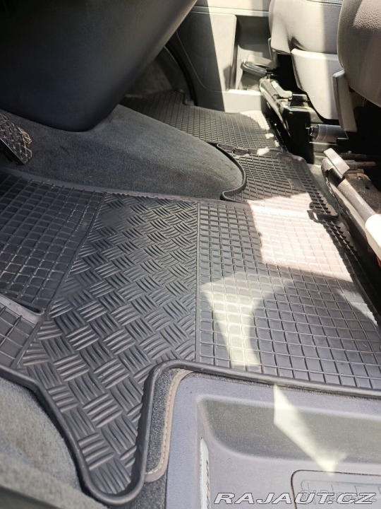 Volkswagen Multivan 2,0 BiTDI 180PS 6st. 4M 2012