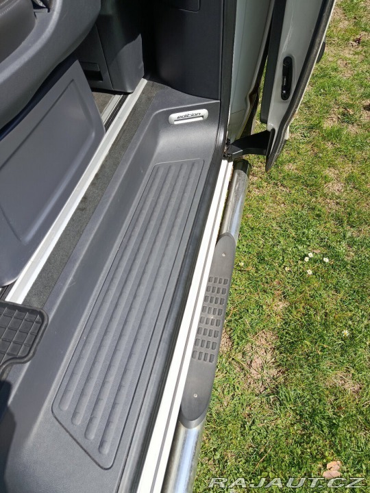 Volkswagen Multivan 2,0 BiTDI 180PS 6st. 4M 2012