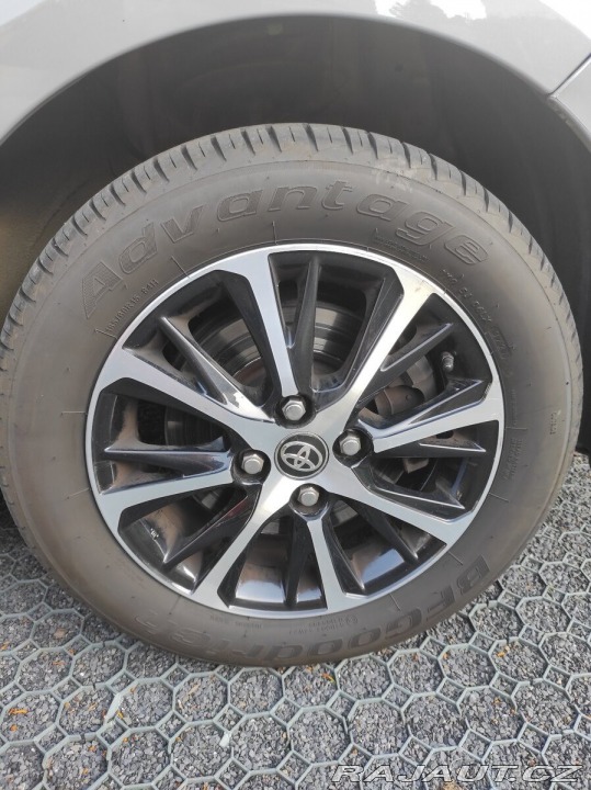 Toyota Yaris 1,5 82kW - 2016 - 56 00 2016