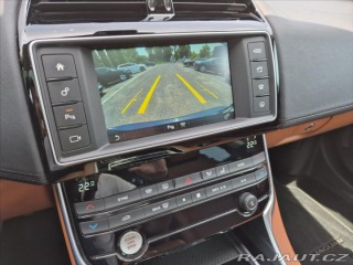 Jaguar XE 2,0 20D PORTFOLIO 2015