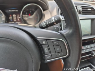 Jaguar XE 2,0 20D PORTFOLIO 2015