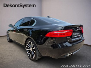 Jaguar XE 2,0 20D PORTFOLIO 2015