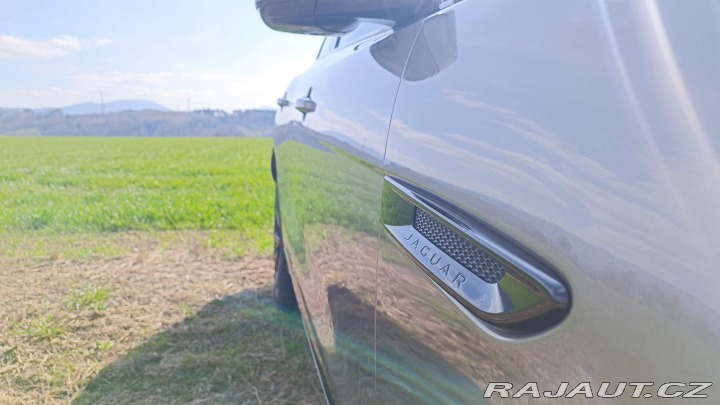 Jaguar F-Pace S 30d, původ ČR, 300ps, 2019