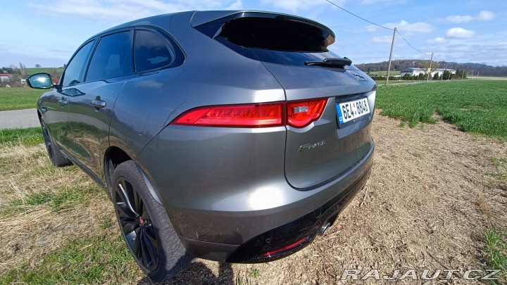 Jaguar F-Pace S 30d, původ ČR, 300ps, 2019