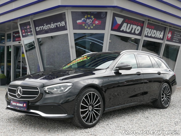 Mercedes-Benz E E-200d Kombi REZERVACE 2022