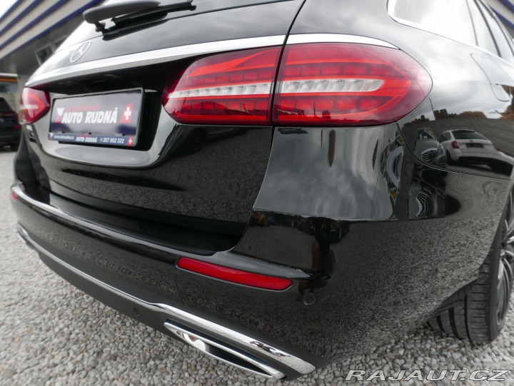 Mercedes-Benz E E-200d Kombi REZERVACE 2022