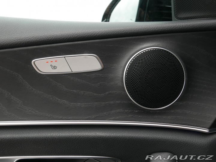 Mercedes-Benz E E-200d Kombi REZERVACE 2022