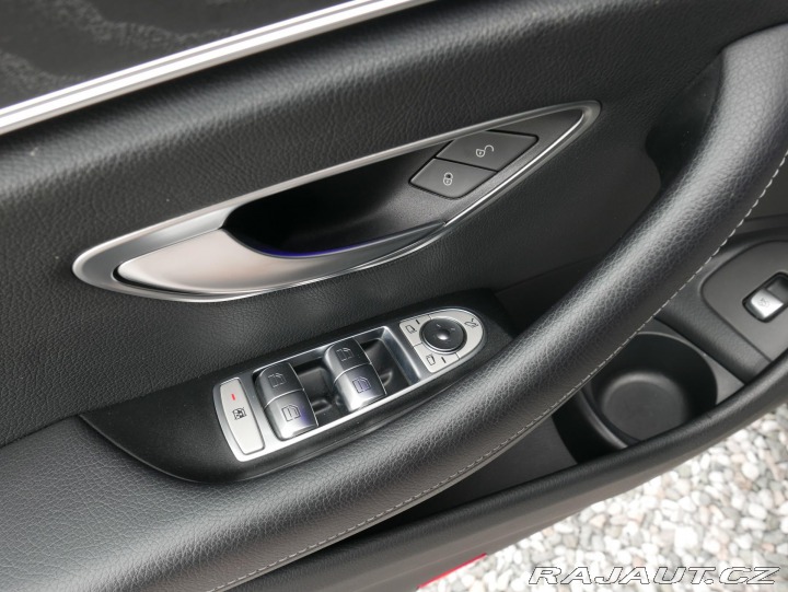 Mercedes-Benz E E-200d Kombi REZERVACE 2022