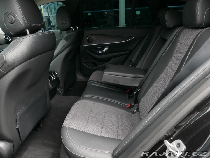 Mercedes-Benz E E-200d Kombi REZERVACE 2022