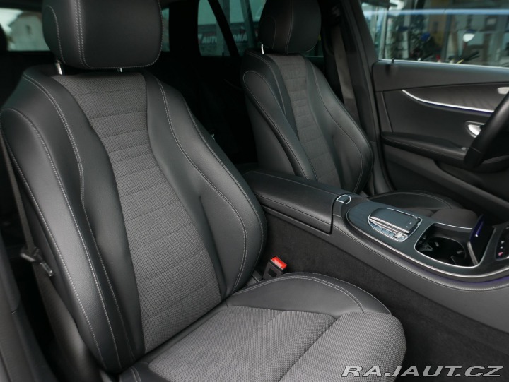 Mercedes-Benz E E-200d Kombi REZERVACE 2022