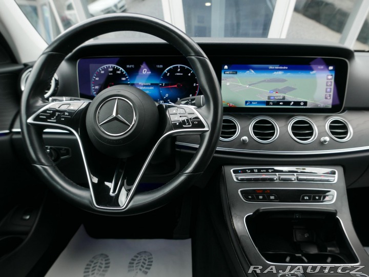 Mercedes-Benz E E-200d Kombi REZERVACE 2022