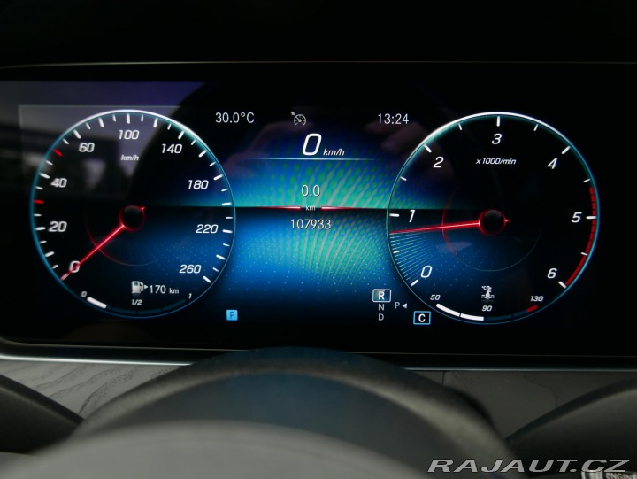 Mercedes-Benz E E-200d Kombi REZERVACE 2022