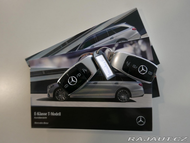 Mercedes-Benz E E-200d Kombi REZERVACE 2022