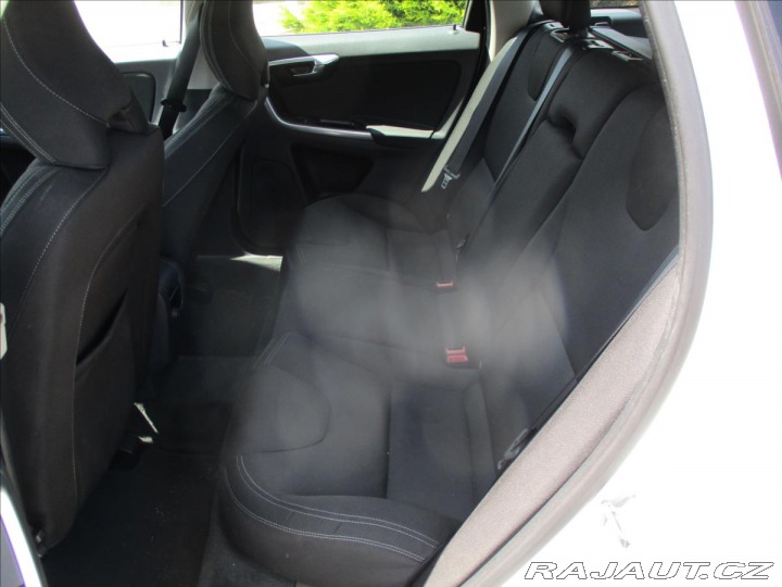 Volvo XC60 2,0 D4 133kw 2WD Aut8° GP 2014