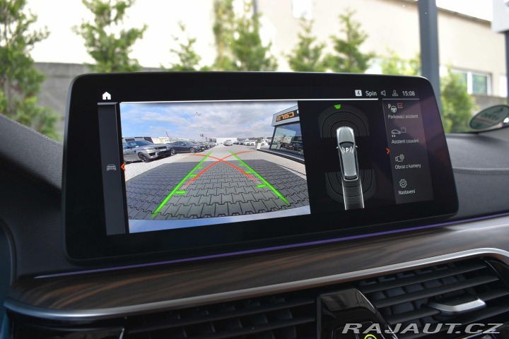 BMW 5 530d xD REZERVACE 2023
