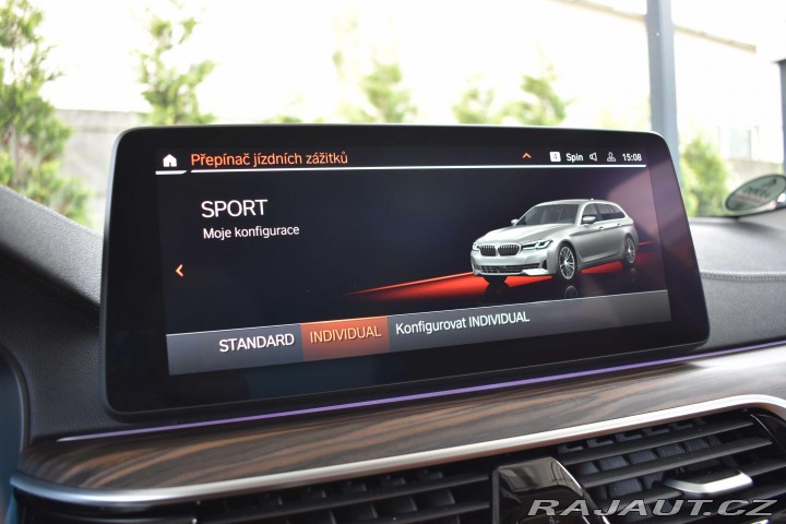 BMW 5 530d xD REZERVACE 2023