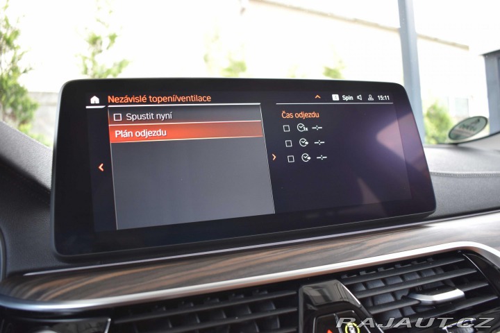 BMW 5 530d xD REZERVACE 2023