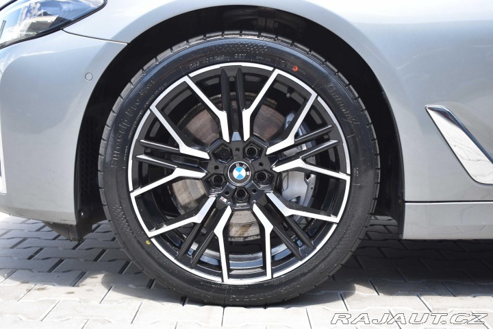 BMW 5 530d xDrive LUXURY*DPH*ČR 2023