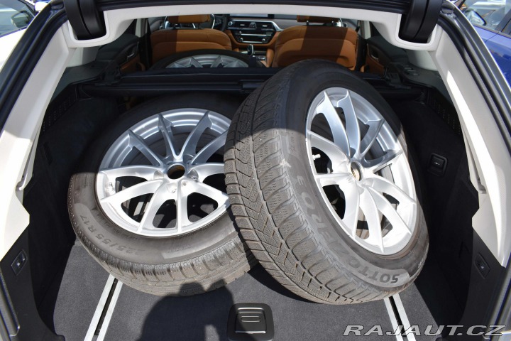 BMW 5 530d xD LUXURY*ZÁRUKA*ČR 2023