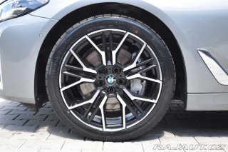BMW 5 530d xDrive LUXURY*DPH*ČR 2023