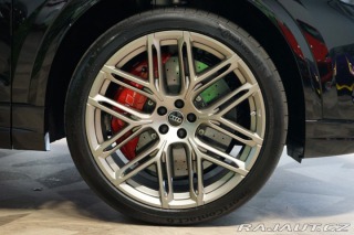 Audi RS Q8 471kW*CERAMIC*B&O*PAN 2025