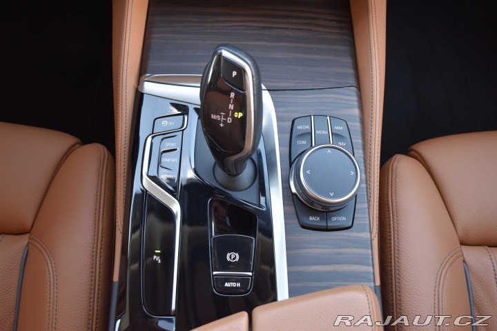 BMW 5 530d xDrive TAŽNÉ*REZERVA 2022
