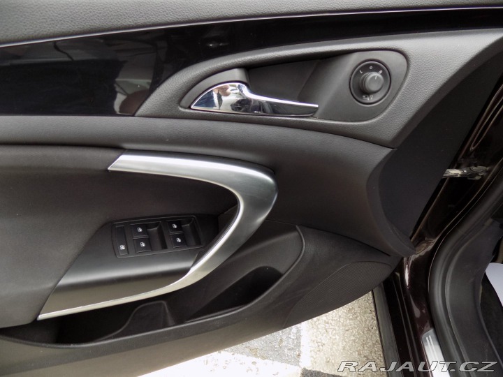 Opel Insignia 2.0CDTi/LED/NAVI/bi-xenon 2012