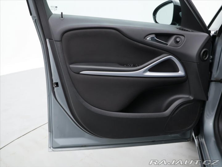 Opel Zafira 2,0 CDTI 96kW Cosmo 7-Mís 2013