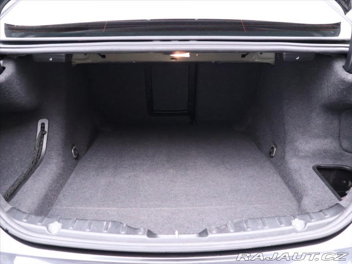 BMW 5 2,0 520d 135kW Aut. Xenon 2010