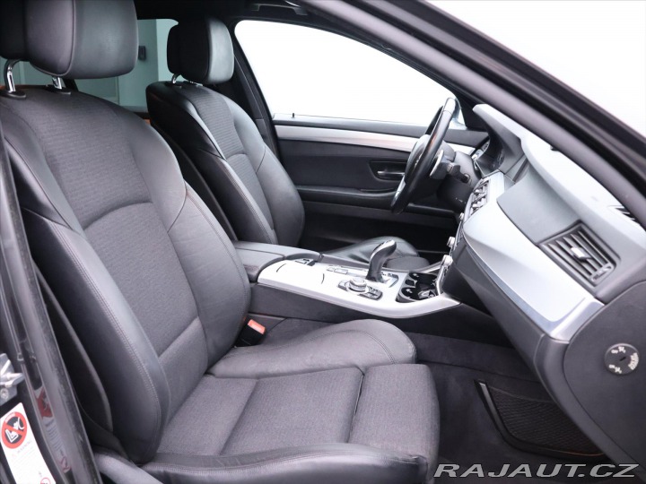 BMW 5 2,0 520d 135kW Aut. Xenon 2010