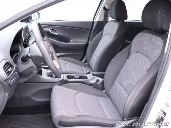 Hyundai i30 1,5 i 80kW Klimatizace CZ 2021