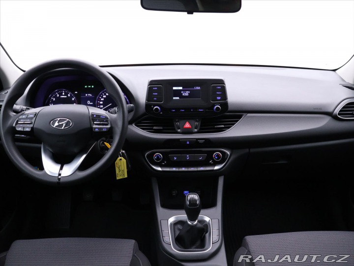 Hyundai i30 1,5 i 80kW Klimatizace CZ 2021