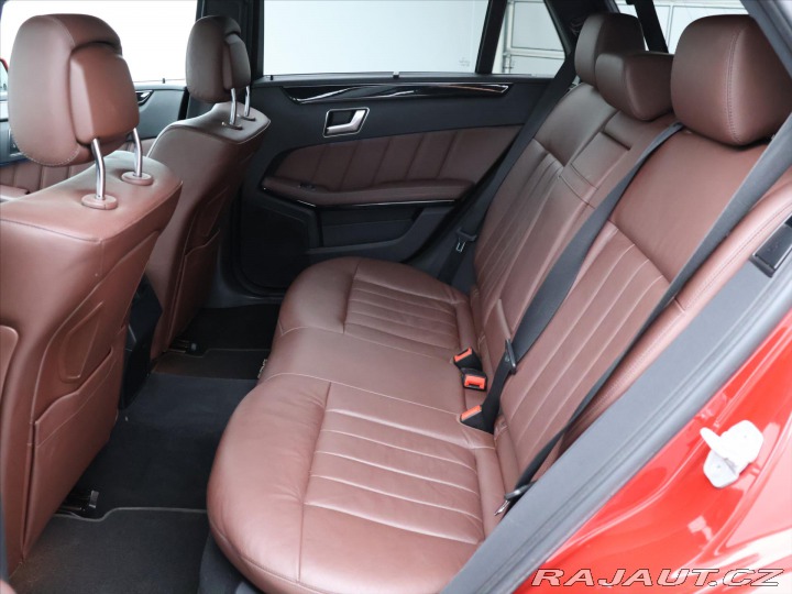 Mercedes-Benz E 3,5 E400 245kW CZ DPH 1.m 2016