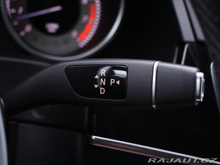 Mercedes-Benz E 3,5 E400 245kW CZ DPH 1.m 2016