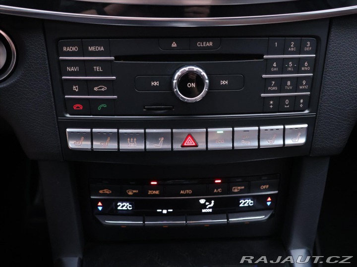 Mercedes-Benz E 3,5 E400 245kW Navi CZ DP 2016