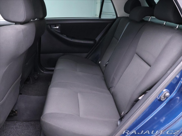 Toyota Corolla 1,6 VVT-i 81kW Aut.klima 2004