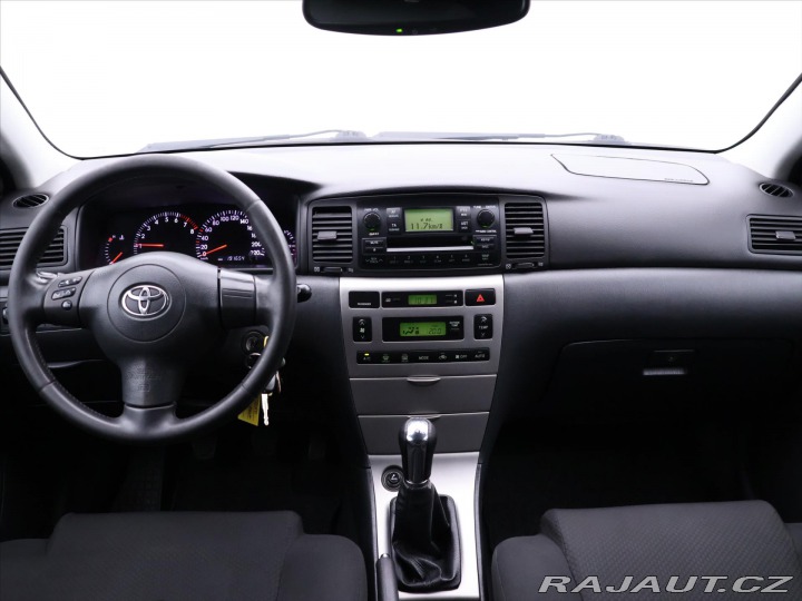 Toyota Corolla 1,6 VVT-i 81kW Aut.klima 2004