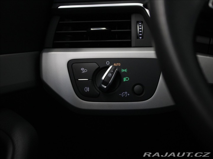 Audi A4 2,0 40TDI S-line Záruka Č 2022