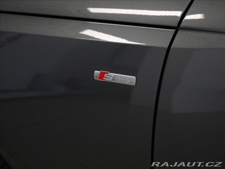 Audi A4 2,0 40TDI S-line Záruka Č 2022