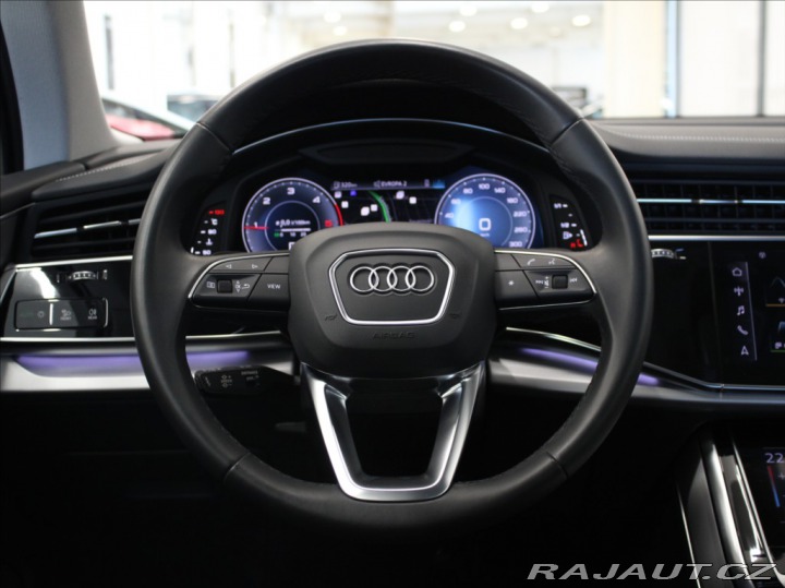 Audi Q7 3,0 V6 TDI S-line 7-míst 2023