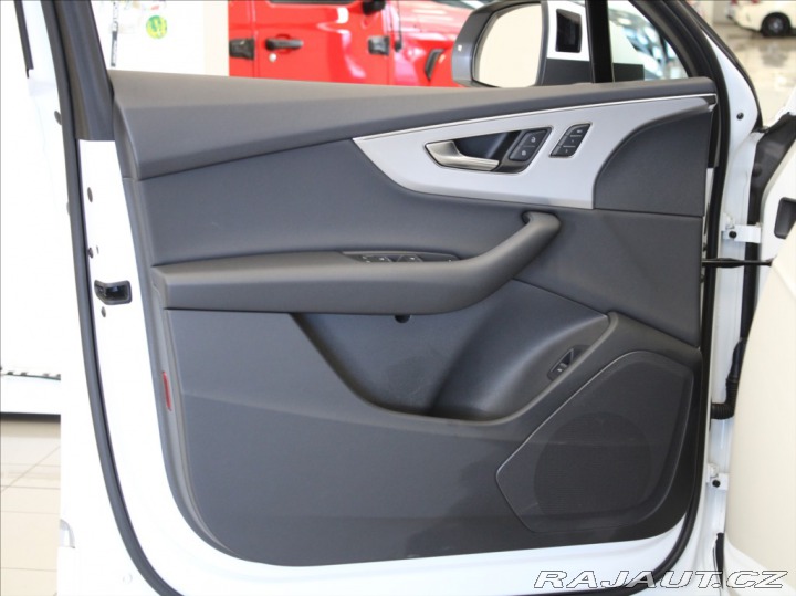 Audi Q7 3,0 V6 TDI S-line Akční C 2023