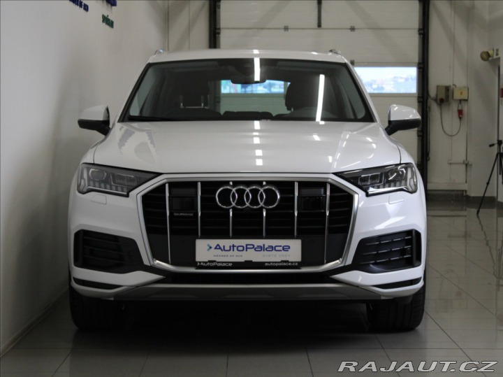 Audi Q7 3,0 V6 TDI S-line 7-míst 2023