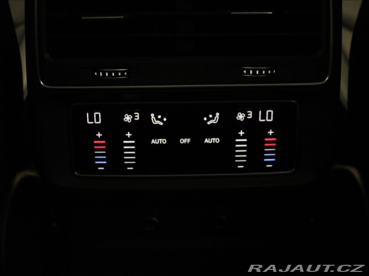 Audi Q7 3,0 V6 TDI S-line 7-míst 2023
