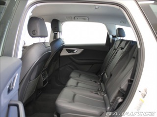 Audi Q7 3,0 V6 TDI S-line 7-míst 2023