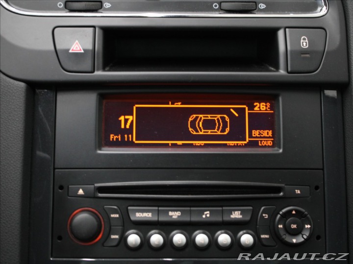 Peugeot 5008 1,6 HDI 7-míst PANO.Tažné 2014