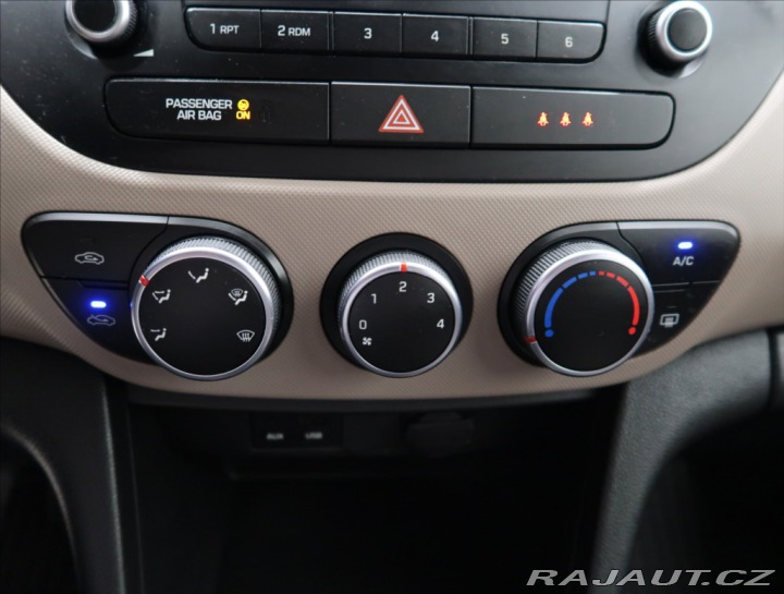 Hyundai i10 1,0 i ČR 2015