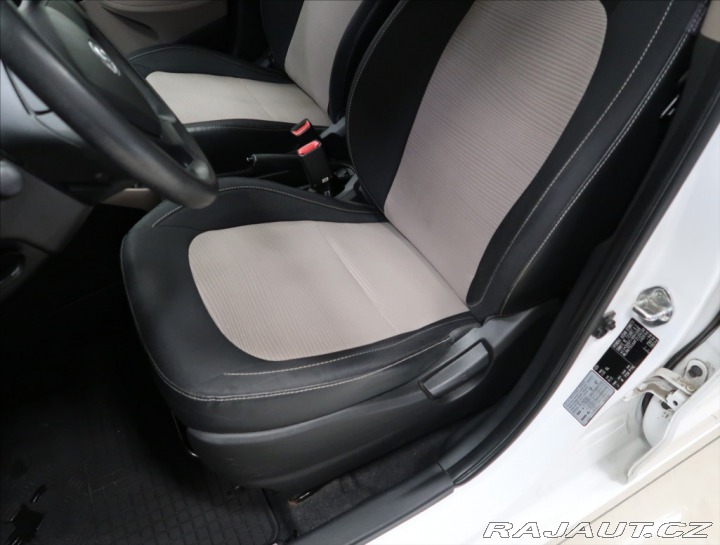 Hyundai i10 1,0 i ČR 2015
