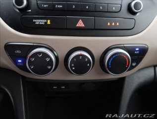 Hyundai i10 1,0 i ČR 2015